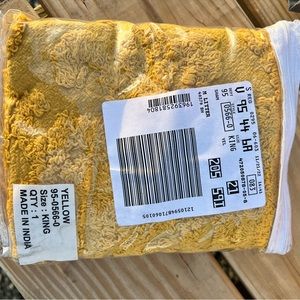 Chenille Tufted Yellow Bedspread Full Size